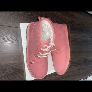 UGG Neumel Natural NWOT
